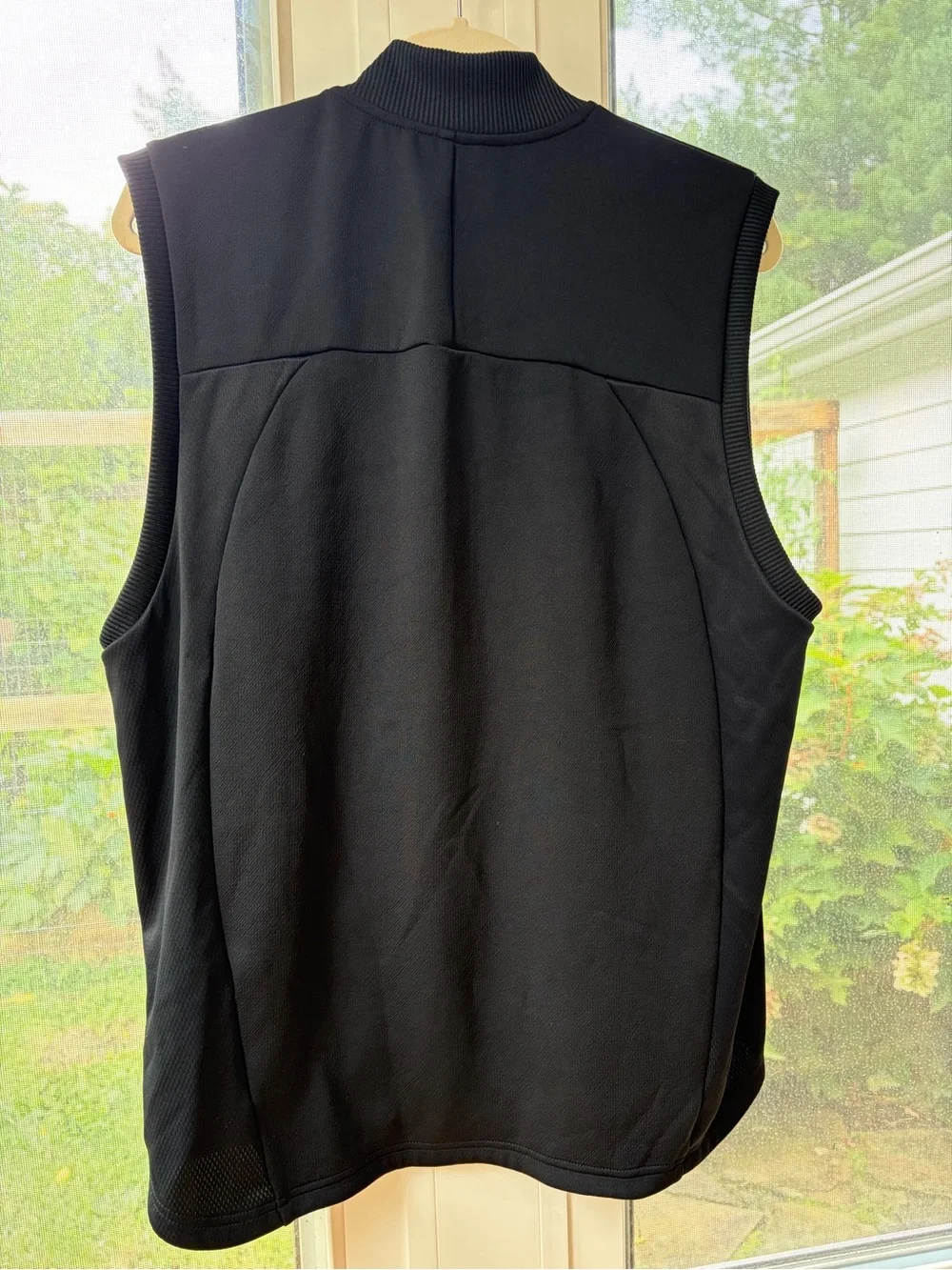 adidas Men's Black Sleeveless Zip-Front Training Vest